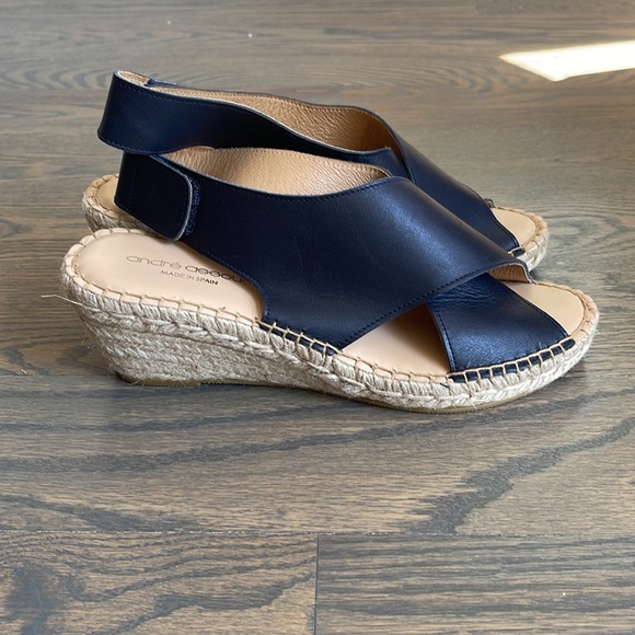 Women’s Andre Assous Navy Leather Wedge Slingback Sandal Size 40 - Picture 1 of 4